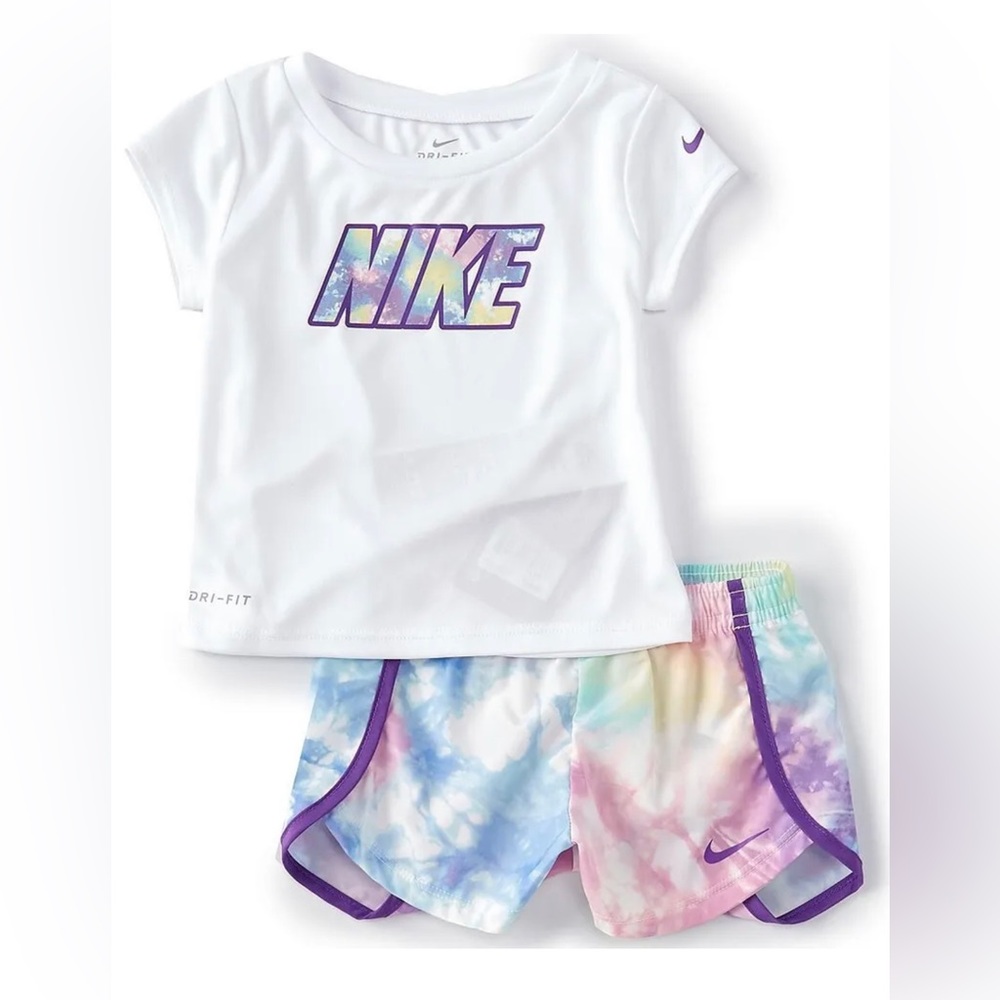 NIKE Baby Girl's Dri-FIT Logo T-Shirt and Sprint Shorts, 2-piece set Size 12M